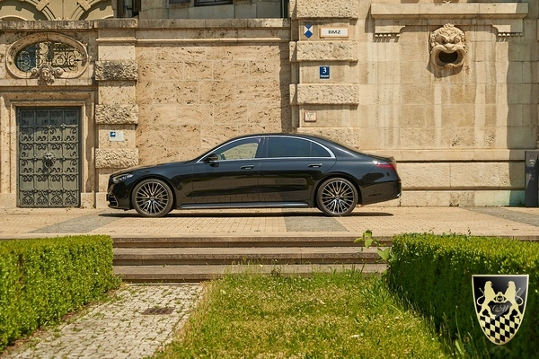 Kontakt - Chauffeurservice München & Limousinenservice München