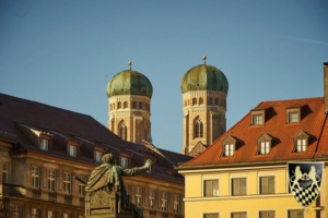 Wir genießen sie aus unserer Stadt Tour die schönste Aussicht über ganz München 